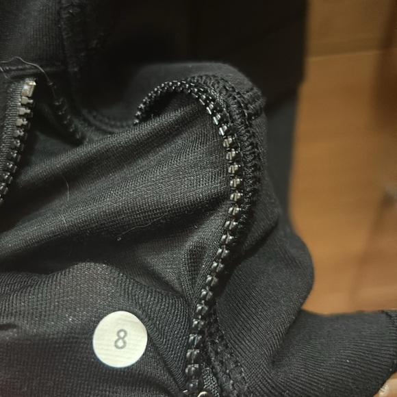 Lululemon size 8 jacket - Picture 2 of 6